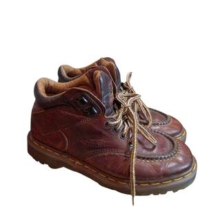 Dr. Martens Women's Hiking Boots Size 6 No Wear On Bottom
